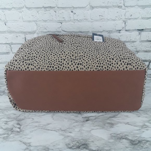 Universal Thread Leopard Print Weekender Zip Tote - Picture 4 of 7